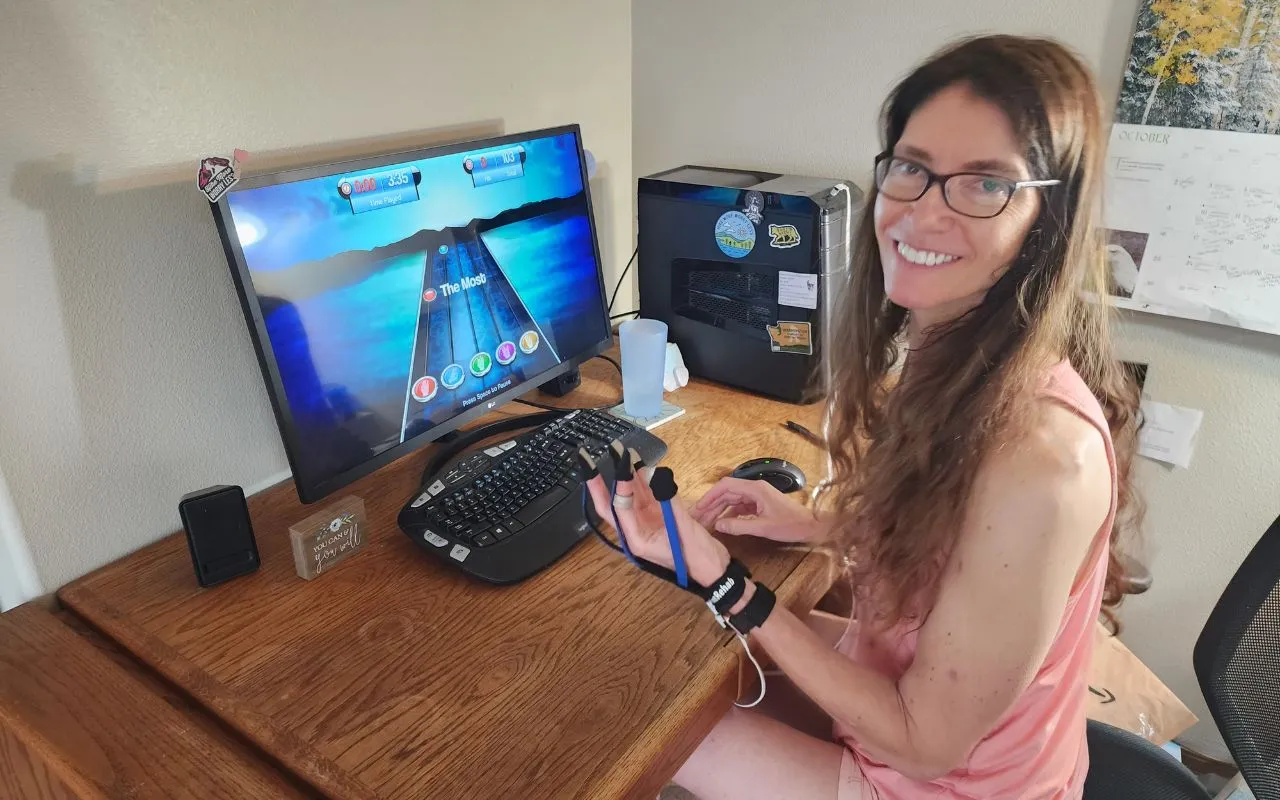 musicglove-stroke-tbi-recovery-jillb musicglove hand recovery female user for stroke hand rehabilitation