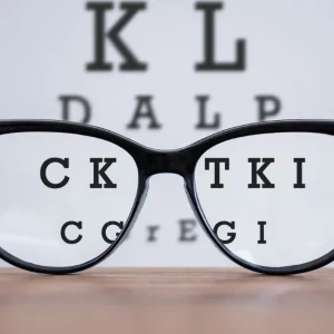 eye test for accommodative dysfunction after brain injury